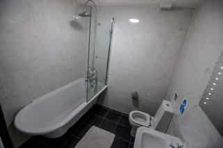 A bathroom at Castle View Lodge