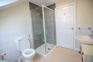 A bathroom at Castle View Lodge
