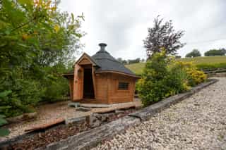 The wood-fired grill hut at Castle View Lodge
