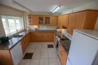 The kitchen at Castle View Lodge